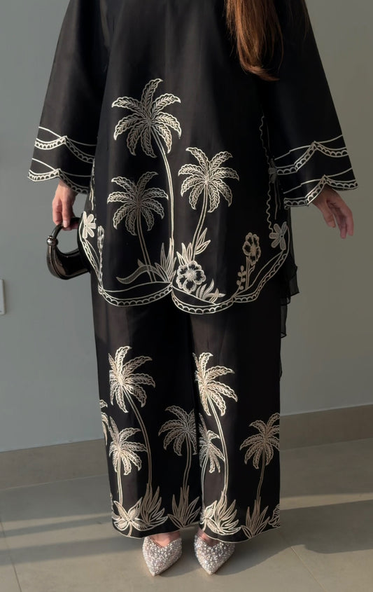 BLACK PALM