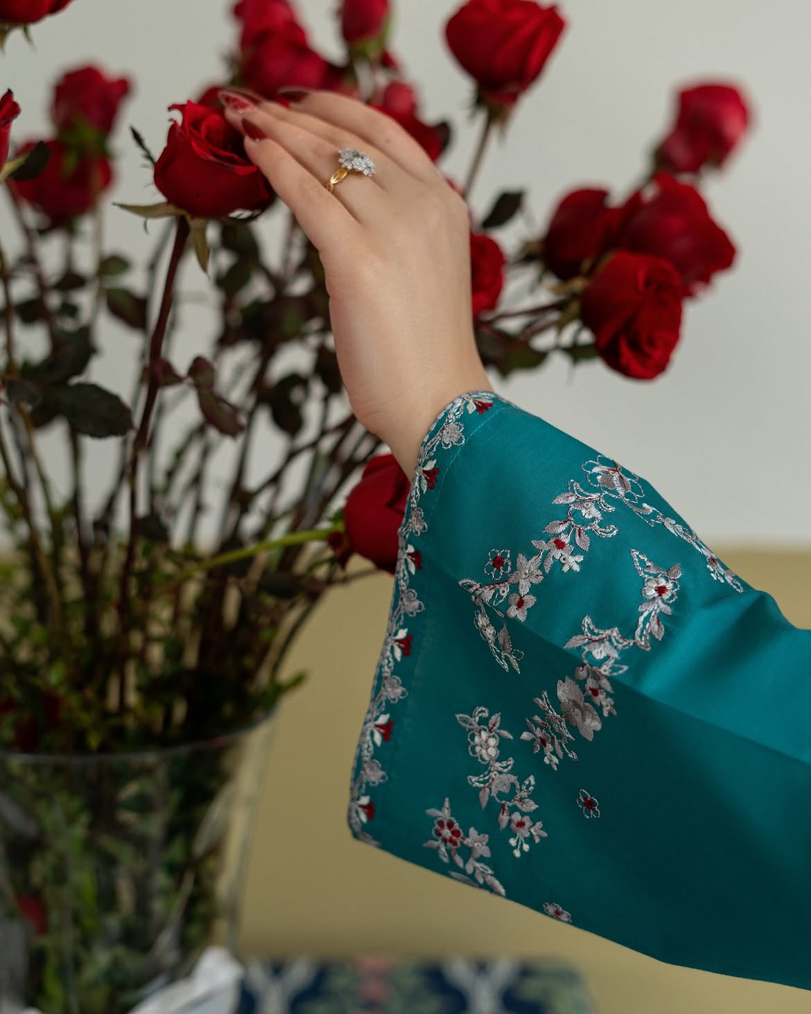 TEAL BLOOM