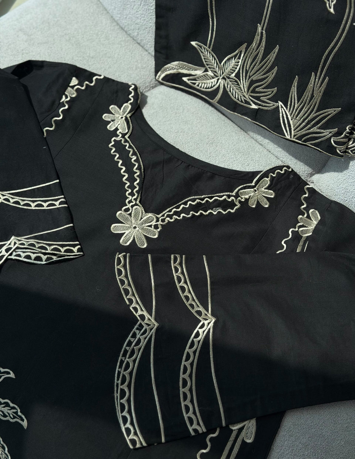 BLACK PALM