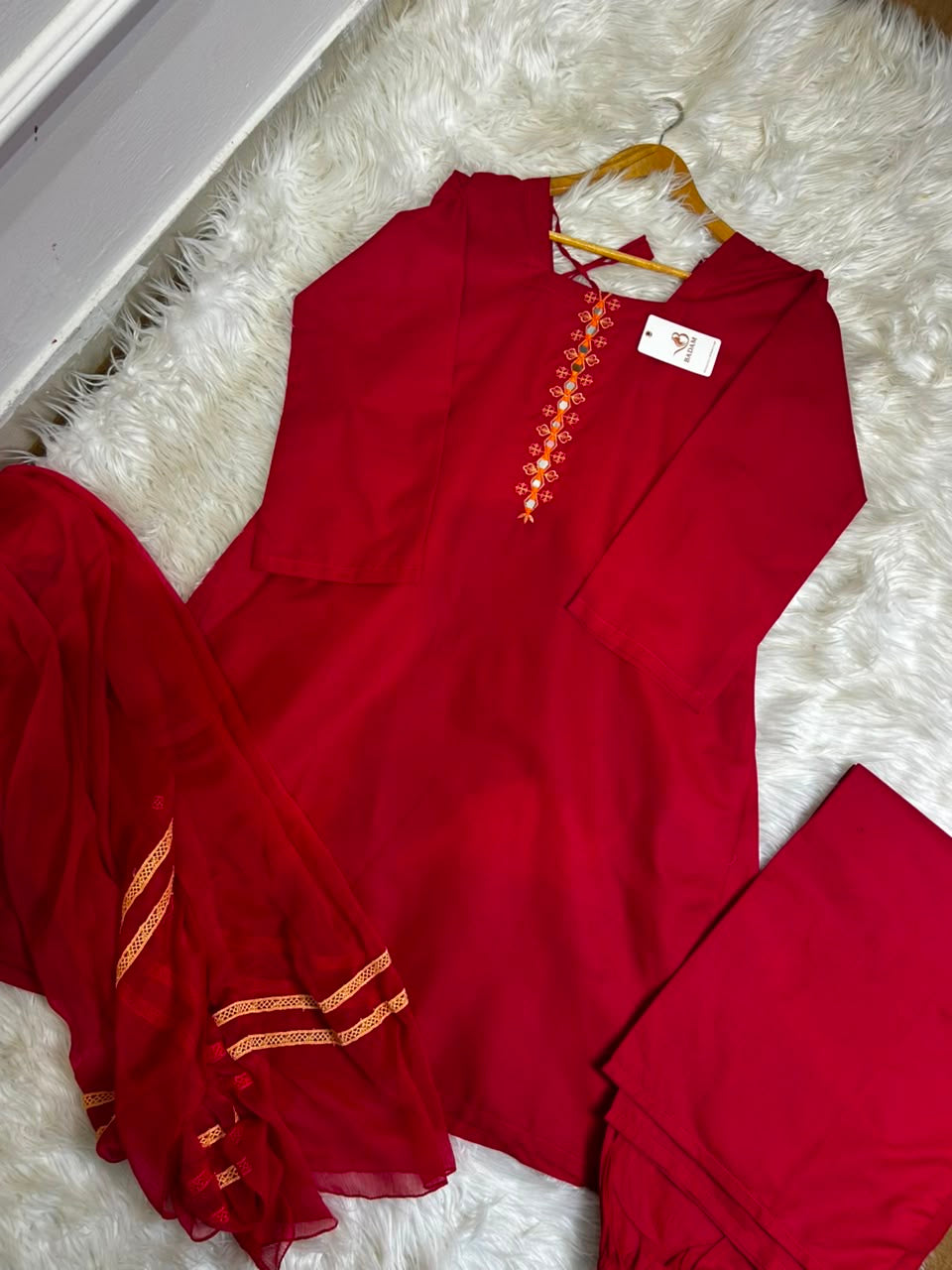 Laal Noor