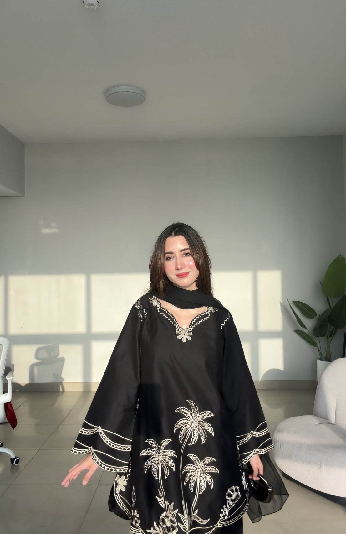 BLACK PALM